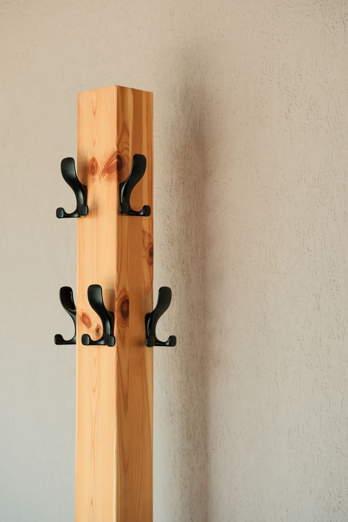 Coat stand variant