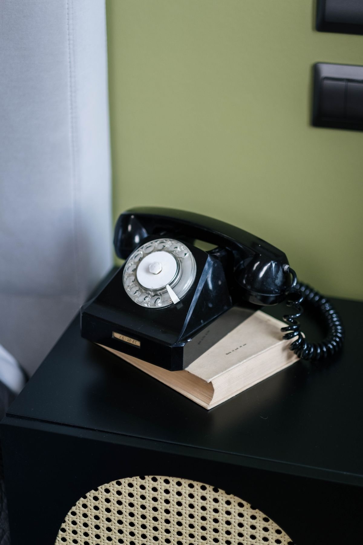 Classic telephone variant