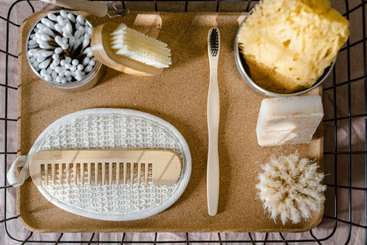 Wicker amenity tray